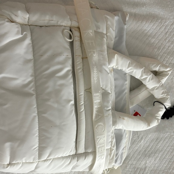 Elegant White Puffer Tote Bag - Picture 3 of 7